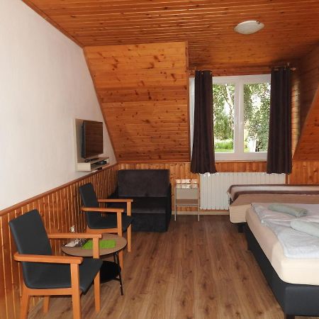Matraszentimre Panzio Hotel Bagian luar foto