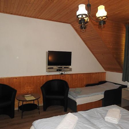 Matraszentimre Panzio Hotel Bagian luar foto