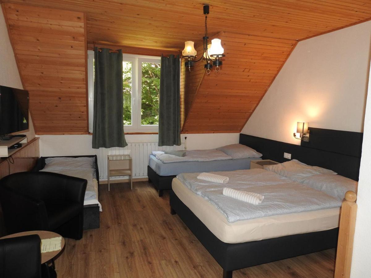 Matraszentimre Panzio Hotel Bagian luar foto