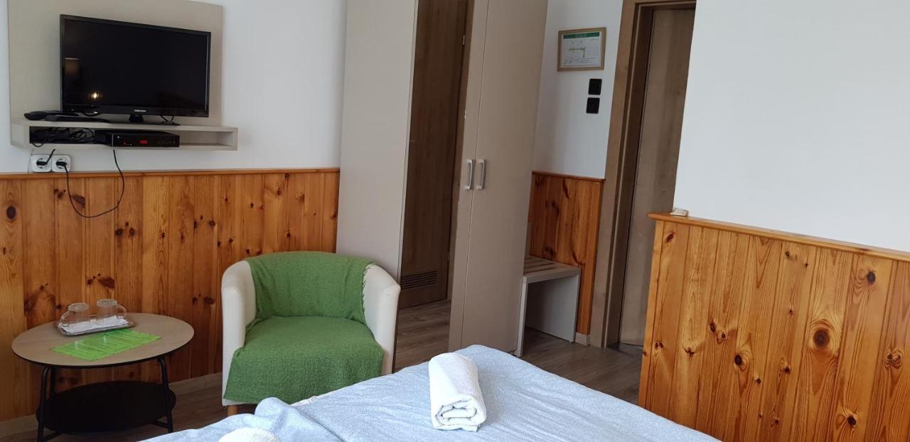 Matraszentimre Panzio Hotel Bagian luar foto