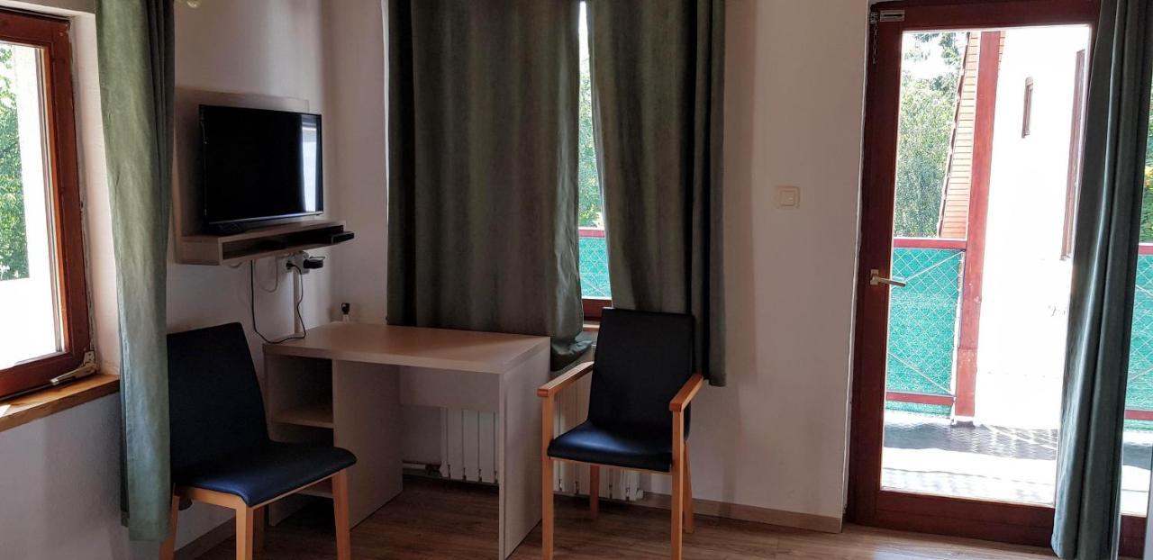 Matraszentimre Panzio Hotel Bagian luar foto
