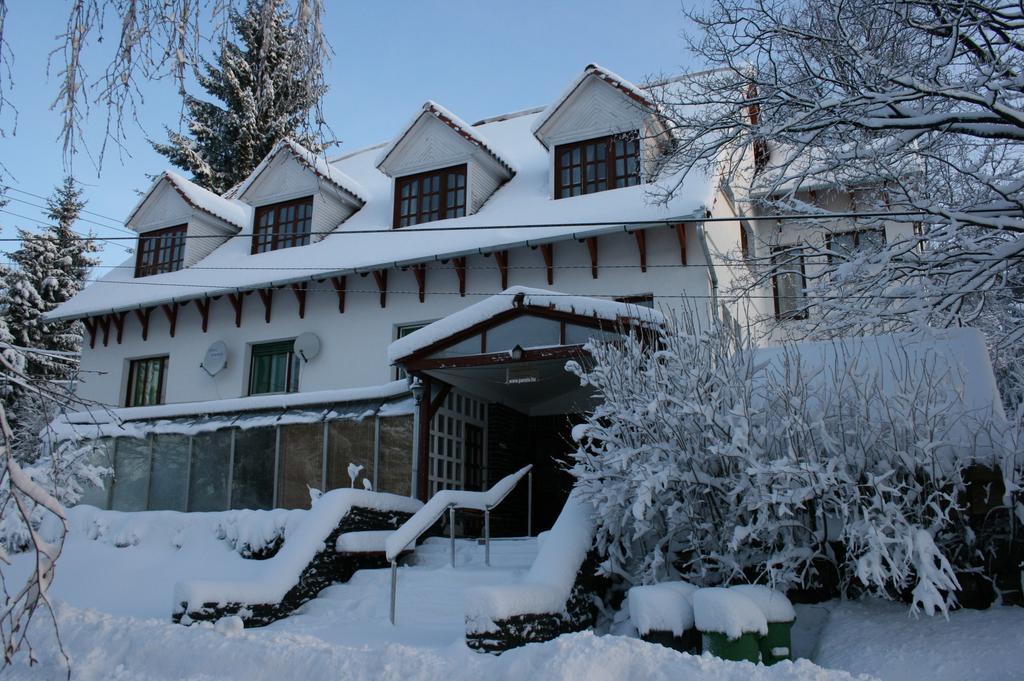 Matraszentimre Panzio Hotel Bagian luar foto