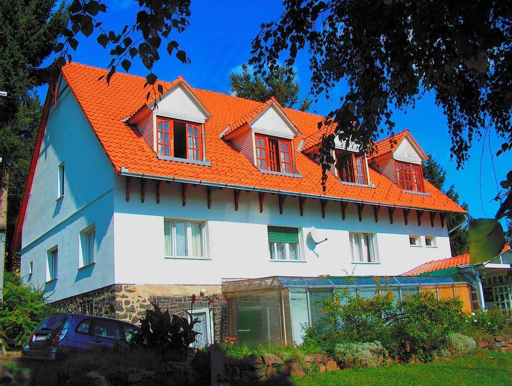 Matraszentimre Panzio Hotel Bagian luar foto